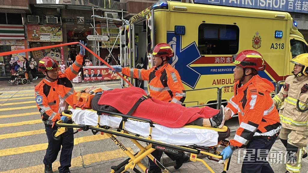 傷者送院治理。