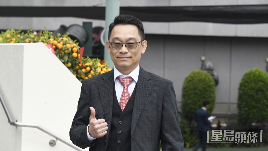 今朝「常嚐發財」快試，課前課後更見丁冠豪現身主持大局。