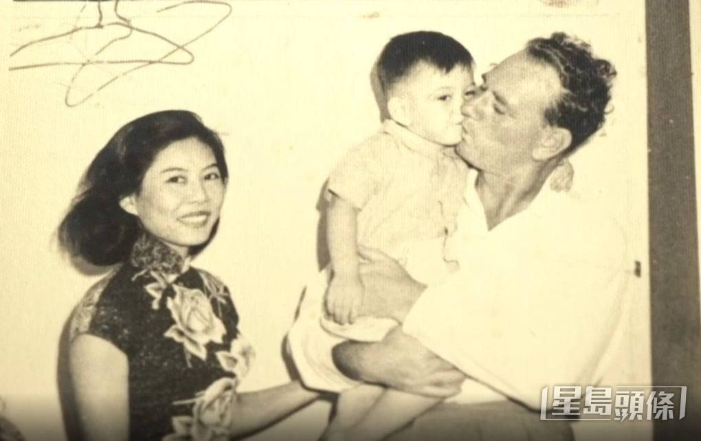 黃秋生（中）的父親因為有家室，在他4歲時拋妻棄子。