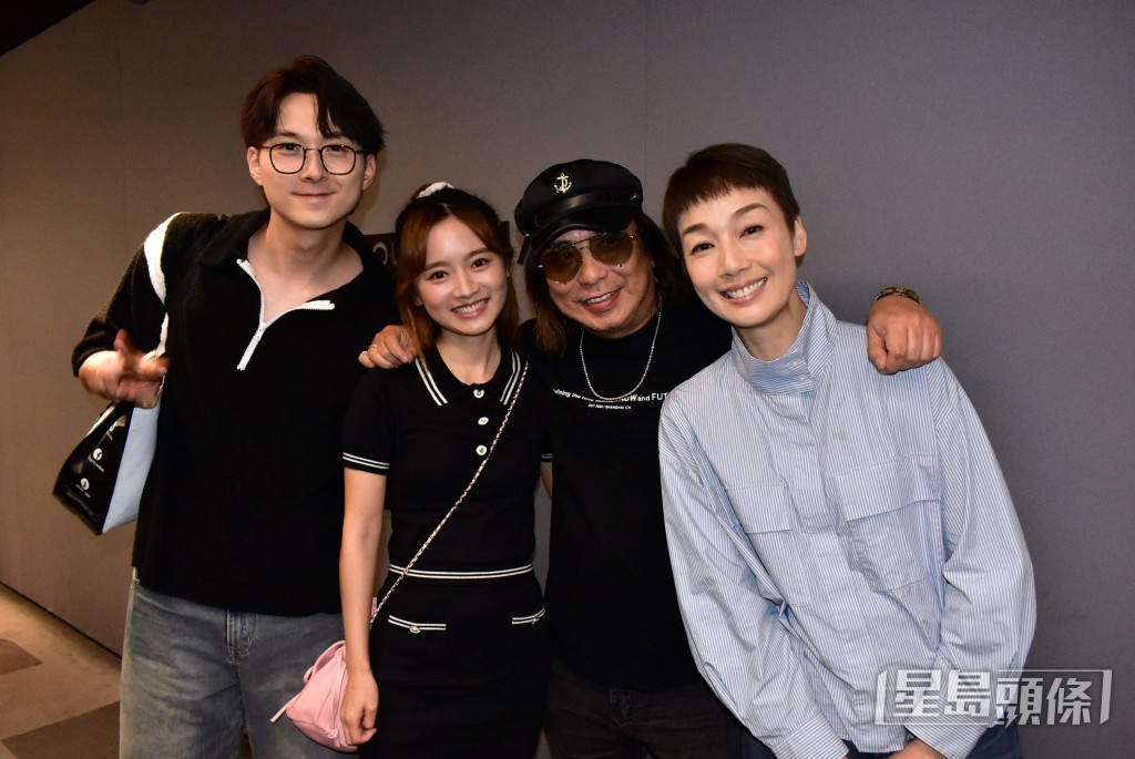 最近江美儀和羅毓儀及林俊其捧林敏驄場睇新片《觸電》。