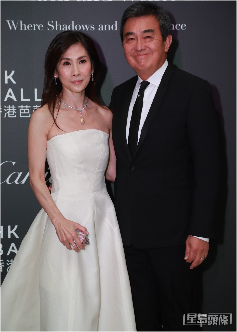 何明懿(左)。 何明懿(左)。