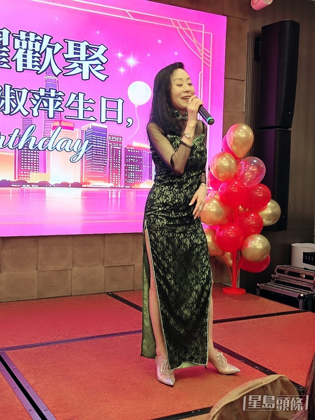 魏秋樺獻唱。