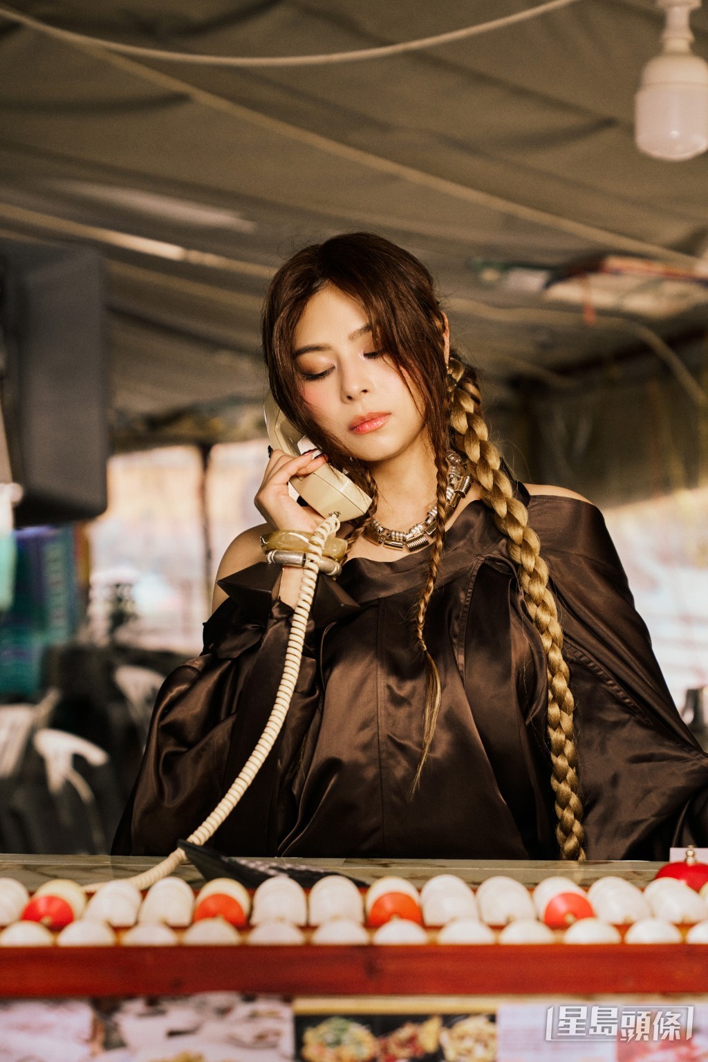 新歌MV帶給她很多感官上的衝擊。 新歌MV帶給她很多感官上的衝擊。