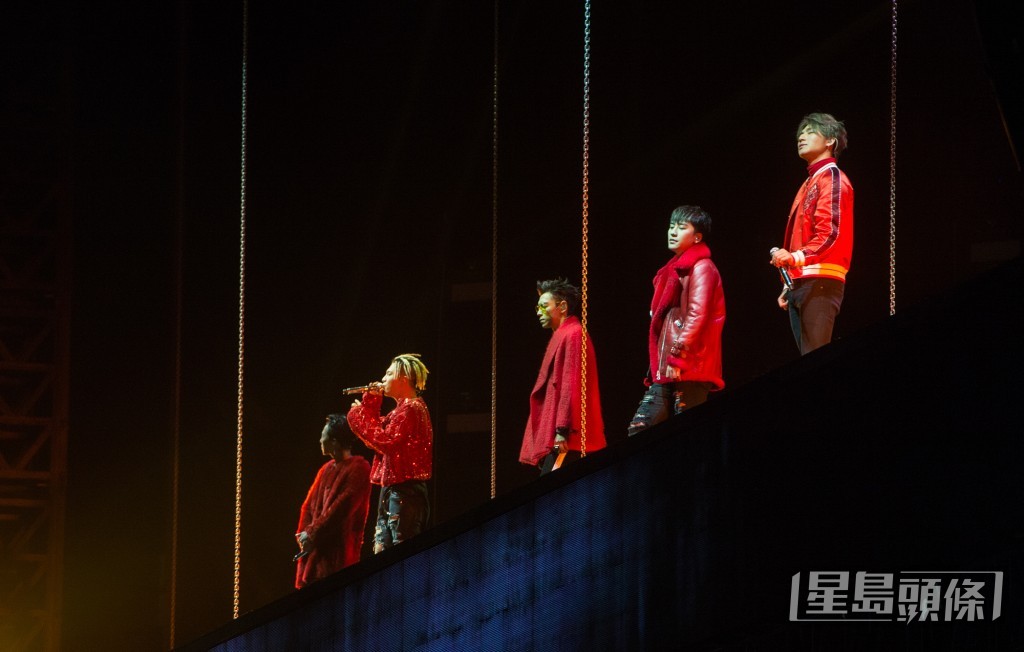 BIGBANG 五人完整陣容在香港的最後一次演出。 BIGBANG 五人完整陣容在香港的最後一次演出。