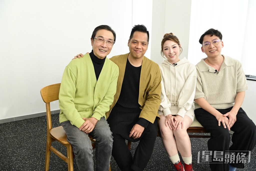 今次《利玛窦》三度公演，演员起用原班人马阵，其中包括徐伟贤（右）和何洋（Ernestine、右二）。