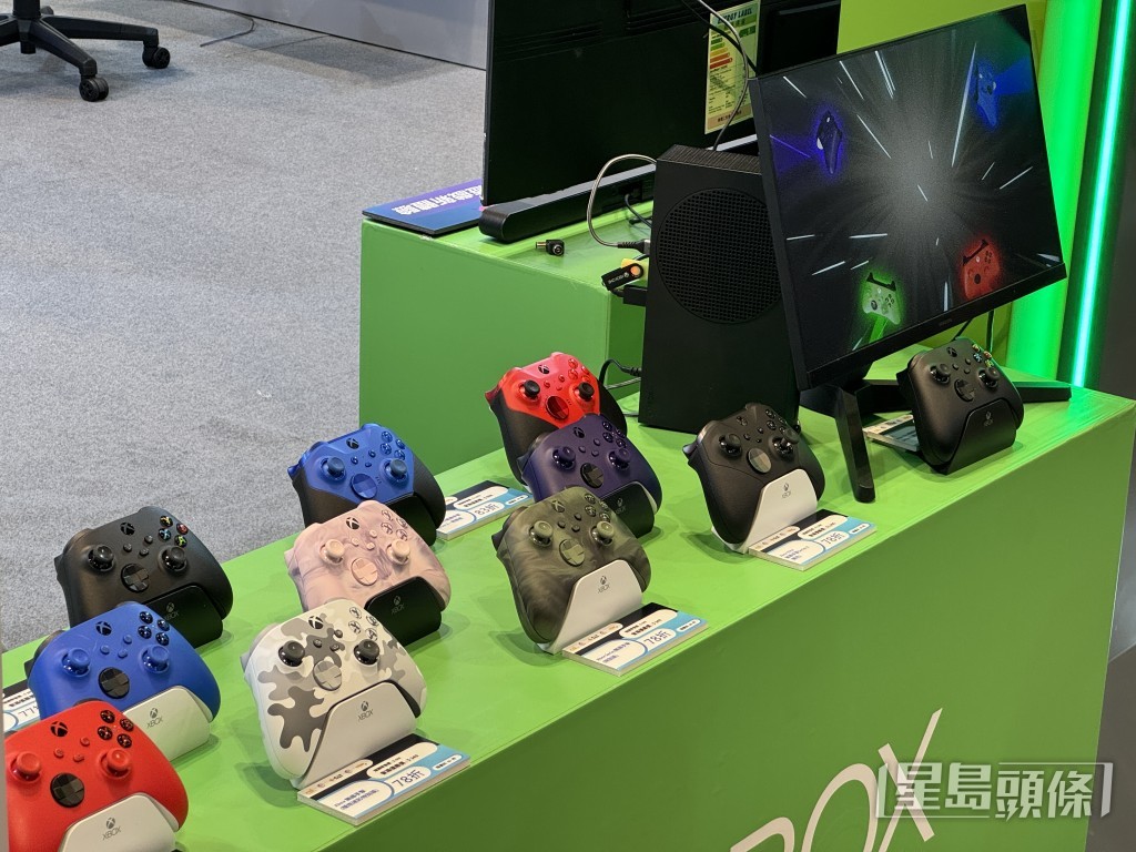 多款電腦、手提遊戲機、打印機、路由器推出限定優惠。陳俊豪攝