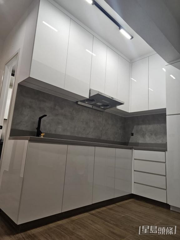 吴家荣花近百万元将房屋大翻新，间成7房、1厅、1厨及3厕。受访者提供