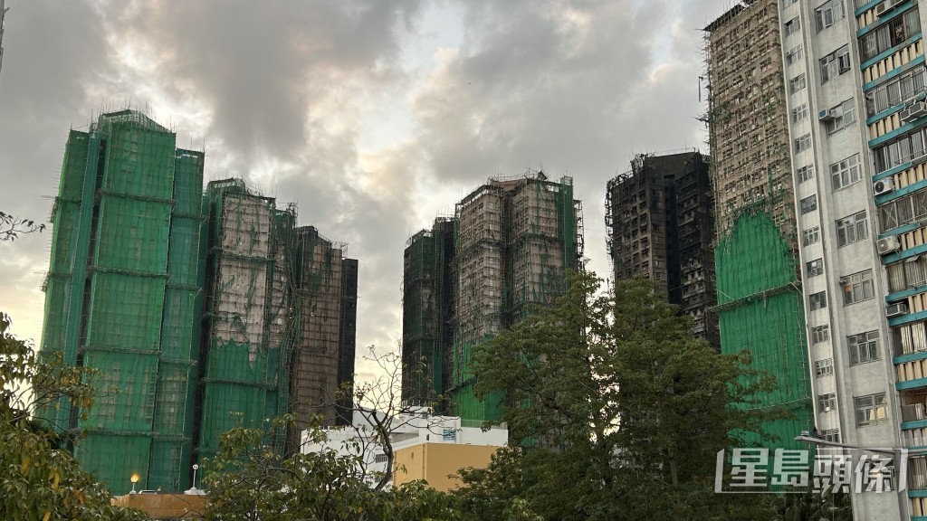 火劫後的宏福苑滿目瘡痍。