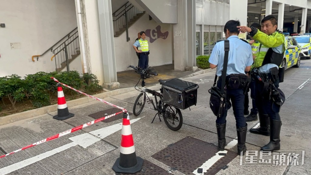 警員到場調查。楊偉亨攝 警員到場調查。楊偉亨攝