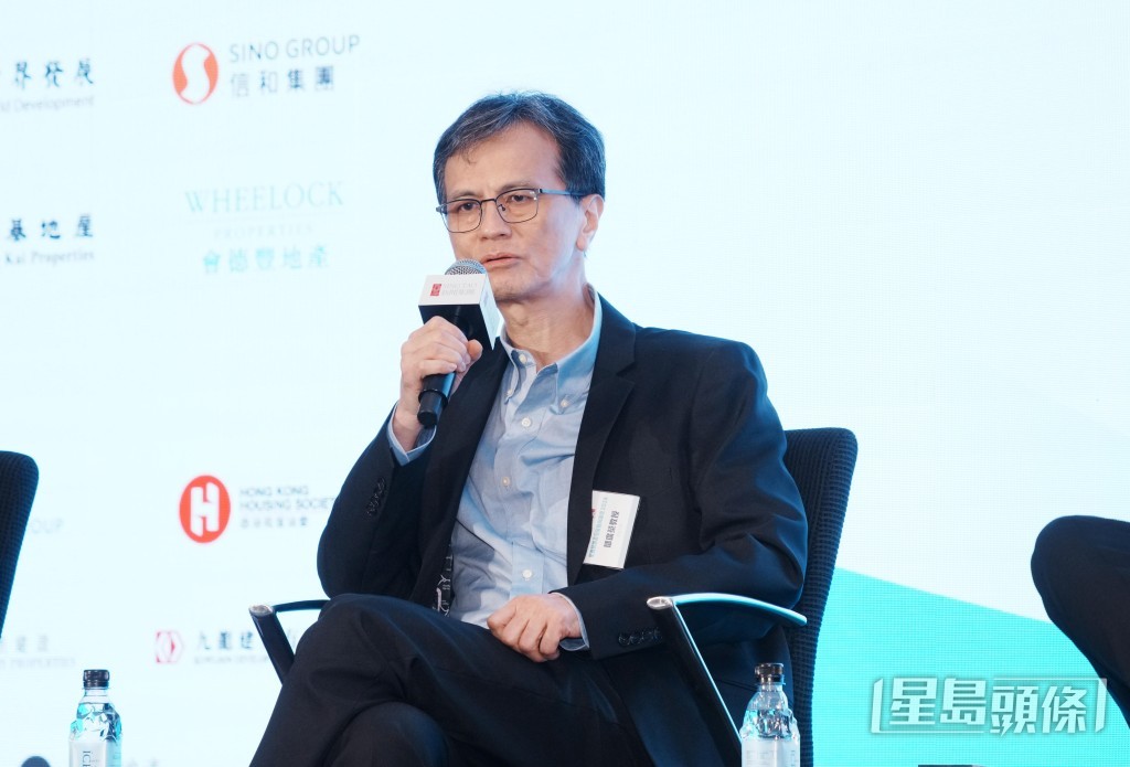 香港大學房地產及建設系榮休及榮譽教授鄒廣榮。 香港大學房地產及建設系榮休及榮譽教授鄒廣榮。
