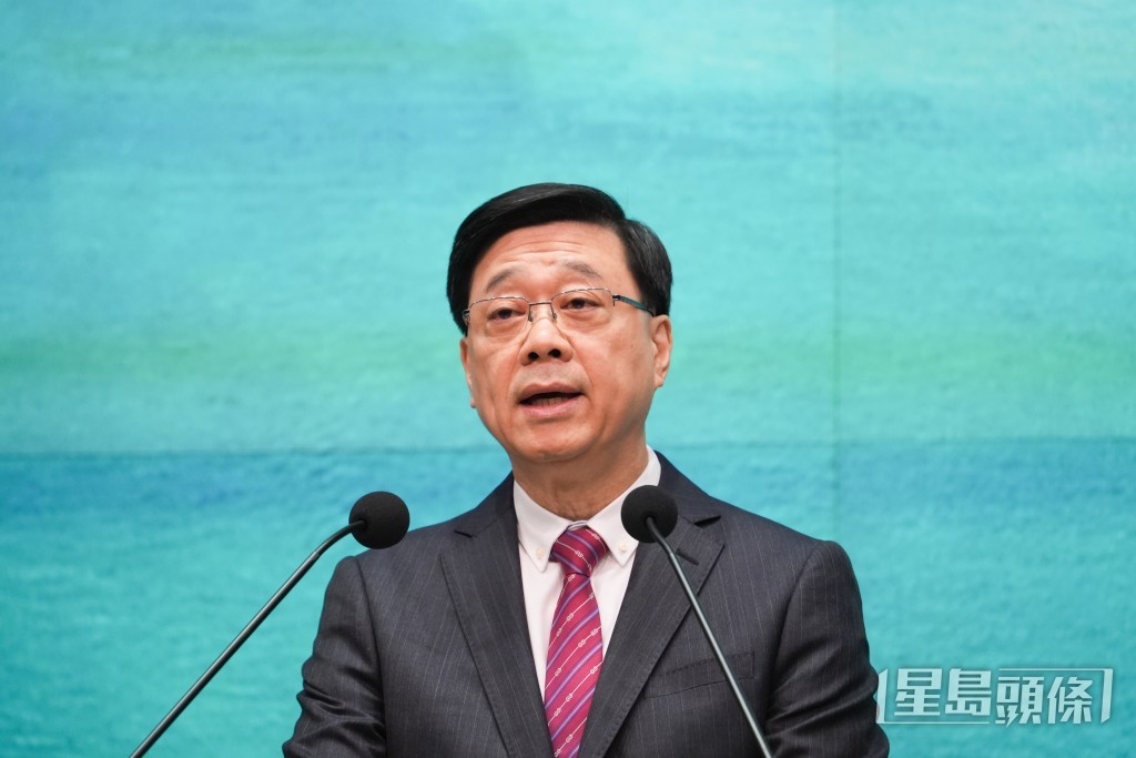 李家超奉勸年青人應為自己理想去發展。吳艷玲攝 李家超奉勸年青人應為自己理想去發展。吳艷玲攝