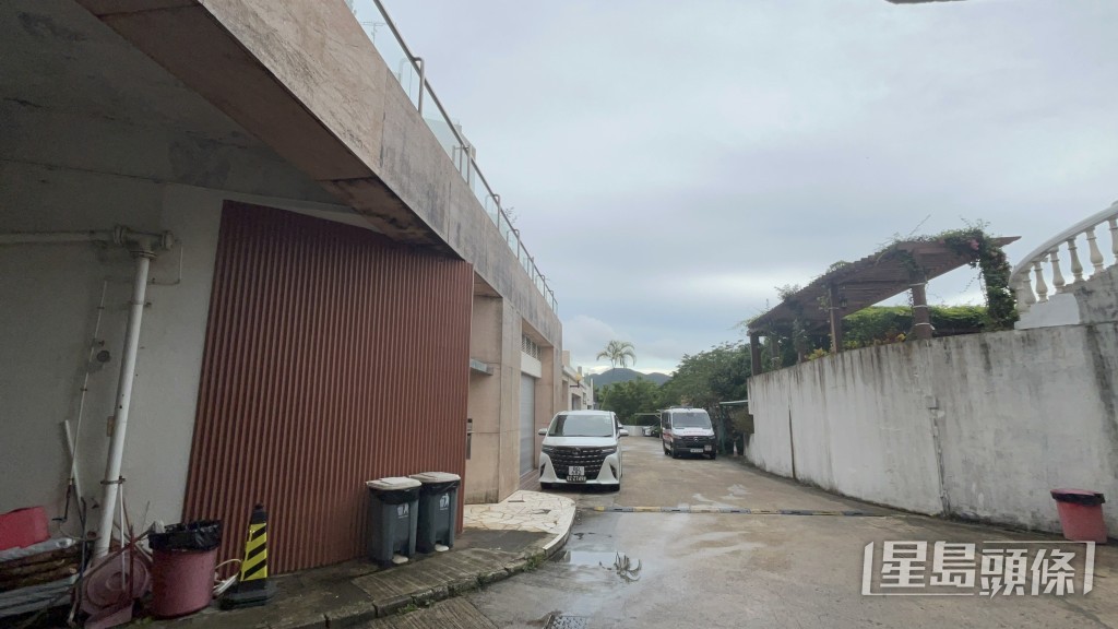黃竹坑文麗雙築有獨立屋財物失竊。楊偉亨攝