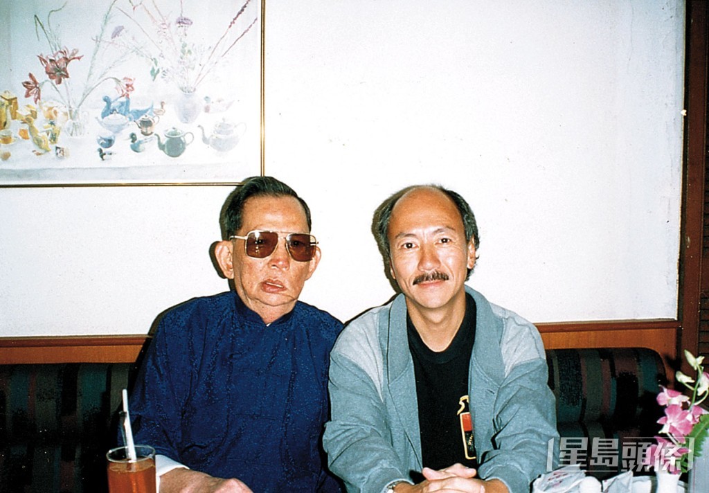 后来香港电台制作《狮子山下》，陈国新（右）亦有拍摄，后来更成为导演，为生活身兼多职。
