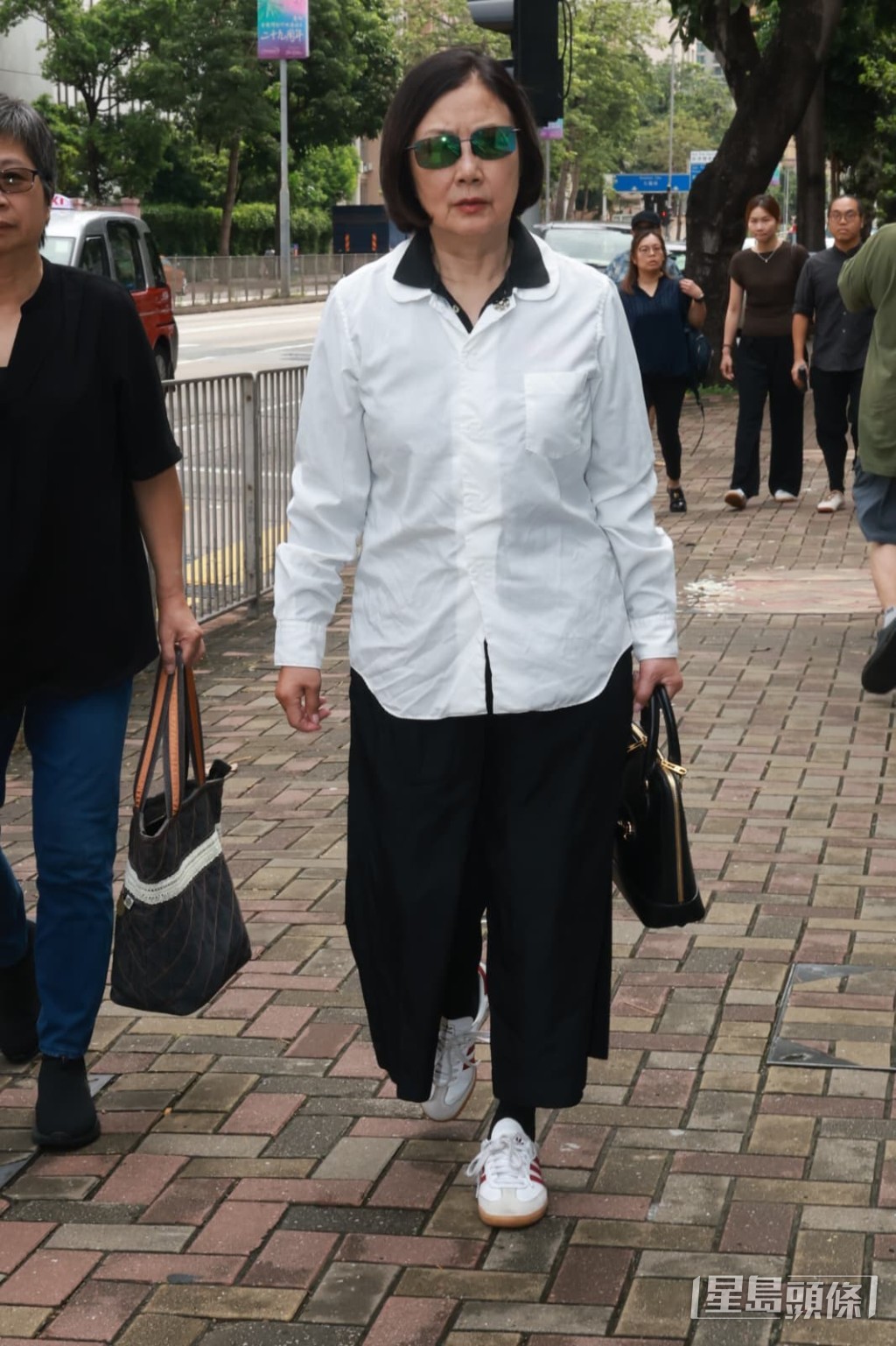 汪明荃