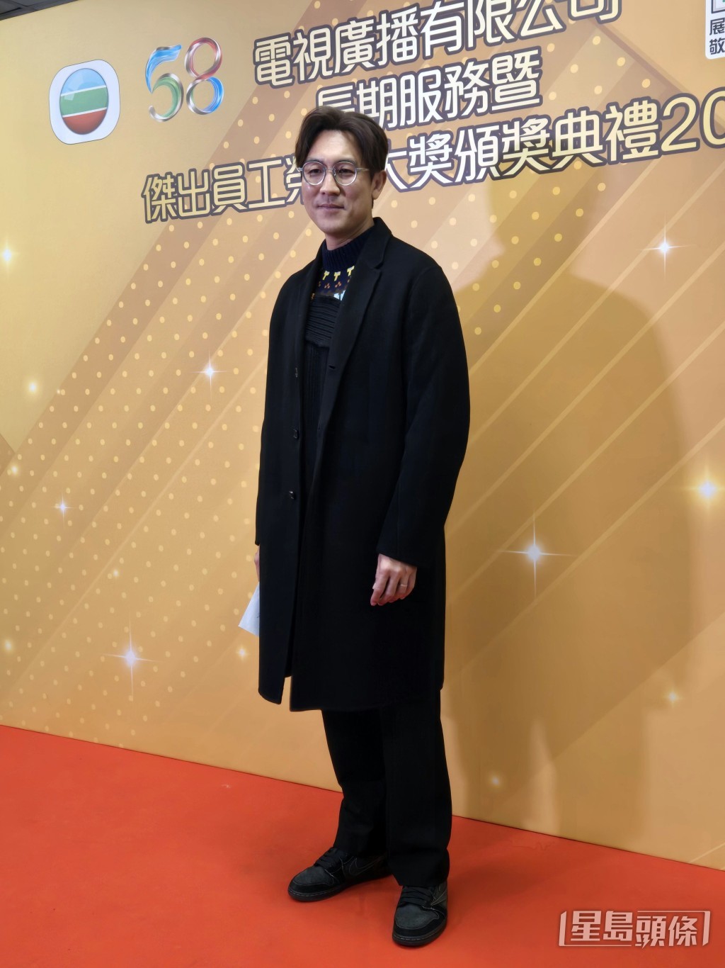 譚俊彥愛埋頭苦幹。