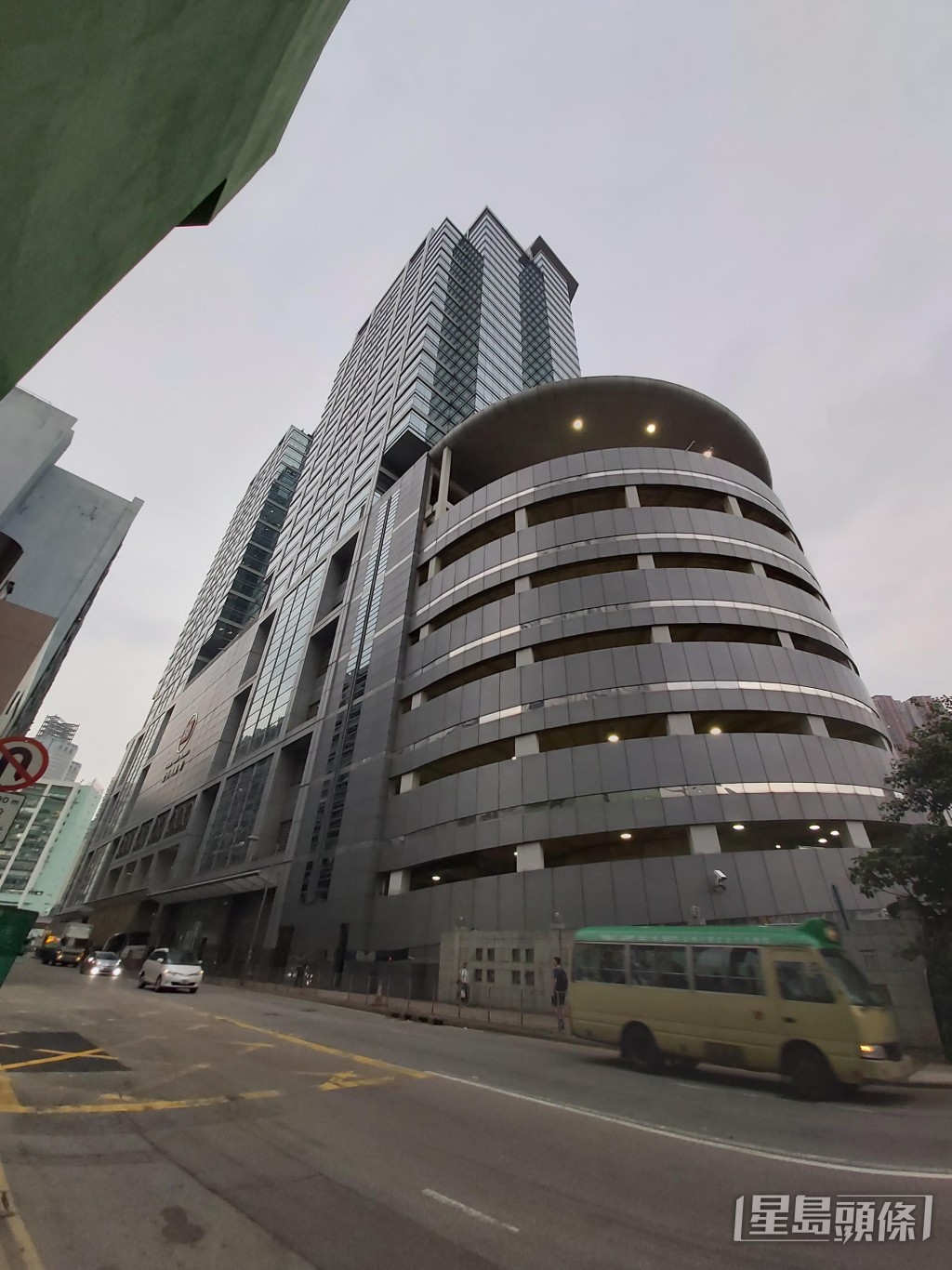 葵涌永得利廣場2座22樓以7590.7萬易手。 葵涌永得利廣場2座22樓以7590.7萬易手。