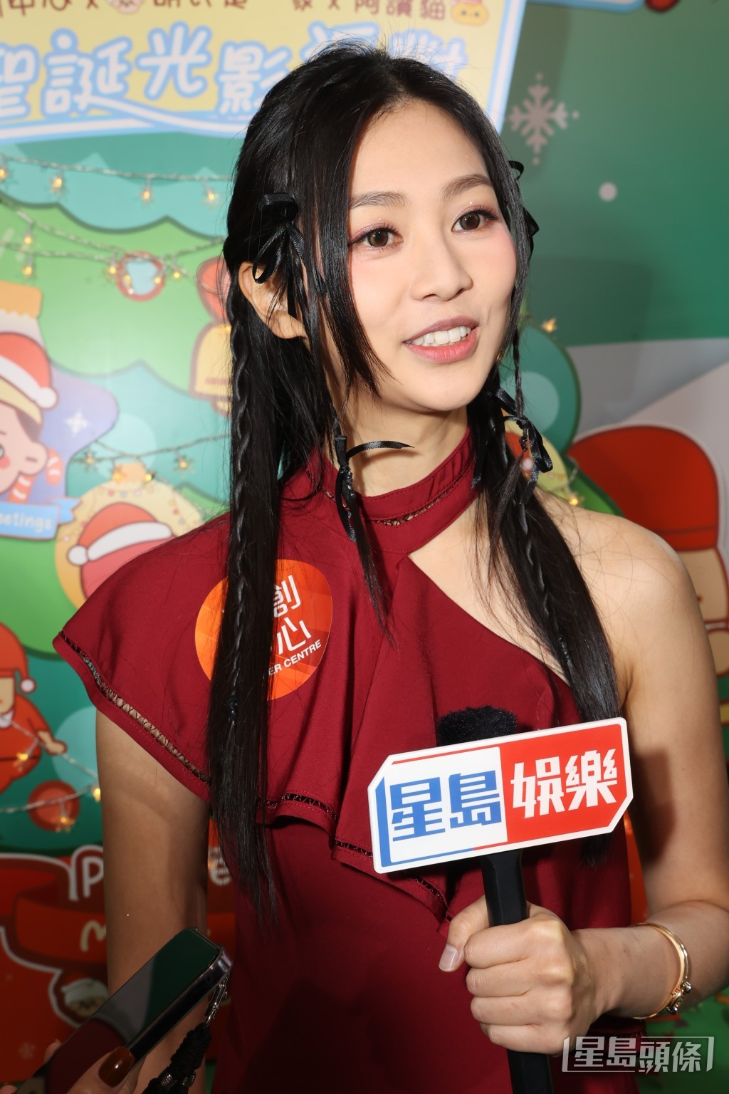 郭柏妍說：「聖誕節要唔要開工暫時未知，如果有機會想請家人去旅行，去邊都無所謂。」