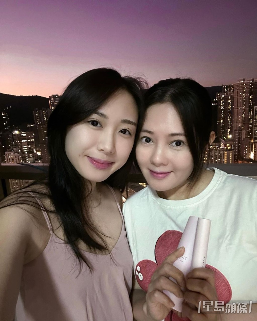 李麗珍與乖女許倚榕感情融洽。