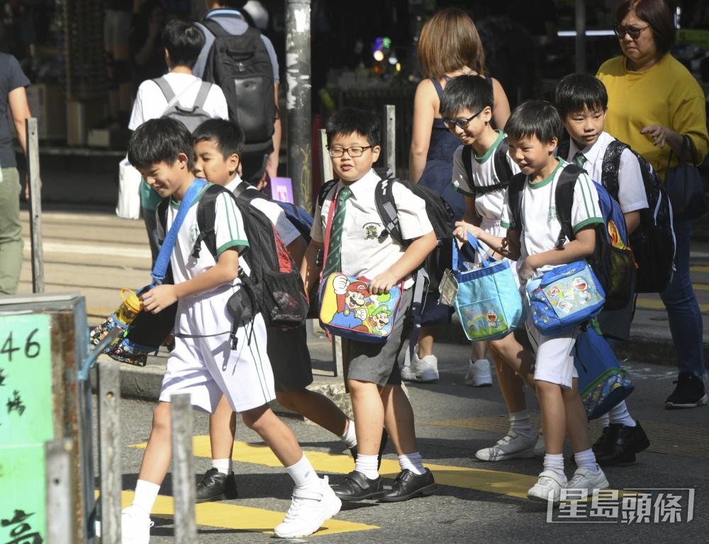 公经社科课程建基于小学课程的学习及加强与高中学习的衔接。