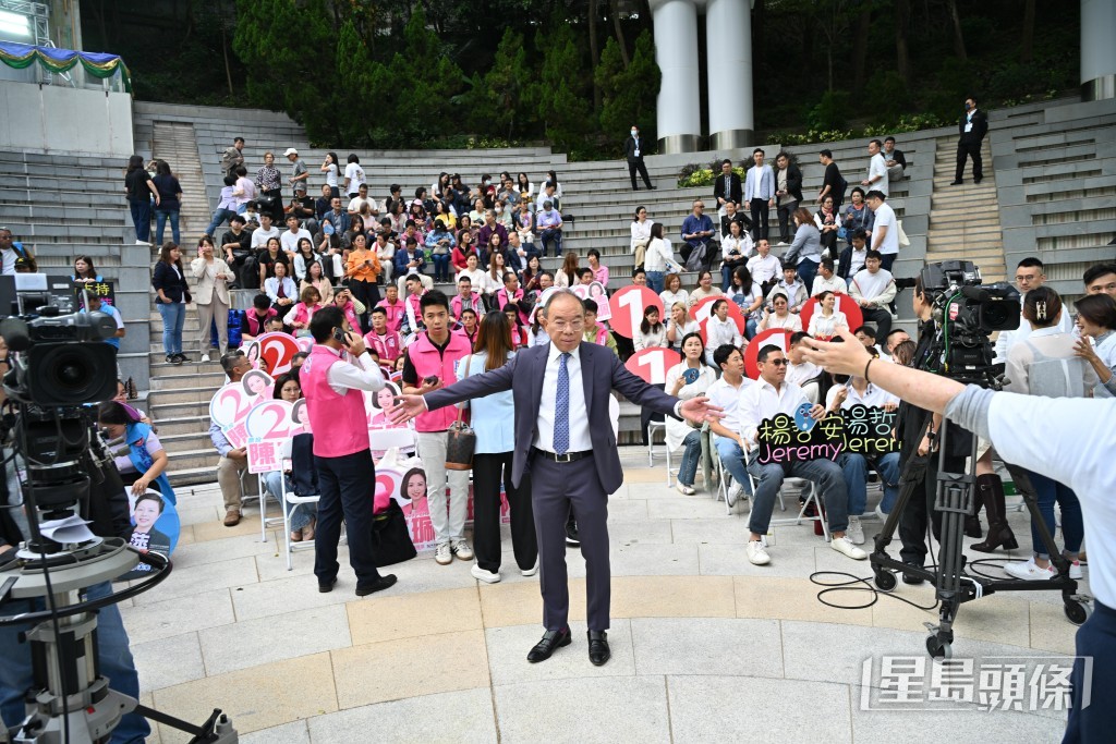 政制及內地事務局局長曾國衞。 政制及內地事務局局長曾國衞。
