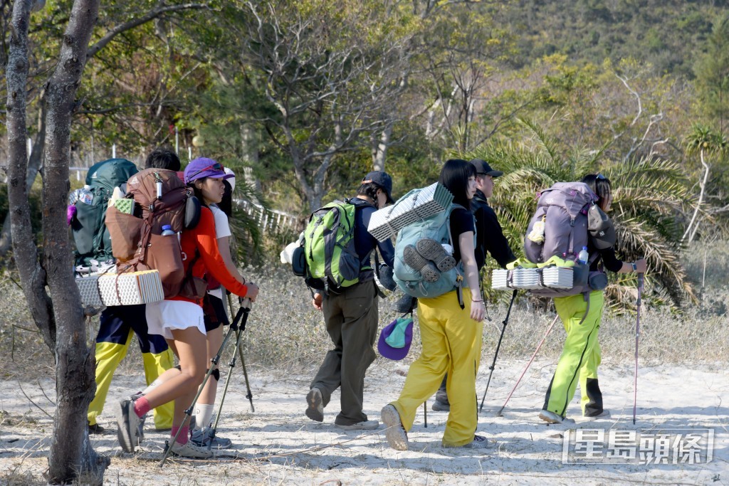 露營與遠足熱潮持續升溫，西貢麥理浩徑一帶人流爆滿等問題備受關注。