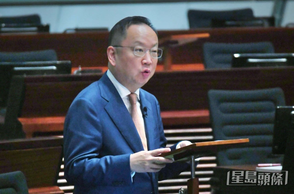 陳仲尼建議當局在相關禁煙區域的地面劃設標線,以明確標示禁煙範圍。何健勇攝 陳仲尼建議當局在相關禁煙區域的地面劃設標線,以明確標示禁煙範圍。何健勇攝
