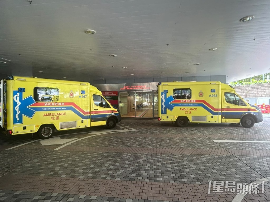 男事主獲送院治理。楊偉亨攝 男事主獲送院治理。楊偉亨攝