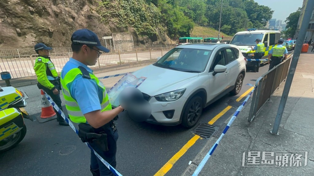警員到場調查。楊偉亨攝 警員到場調查。楊偉亨攝