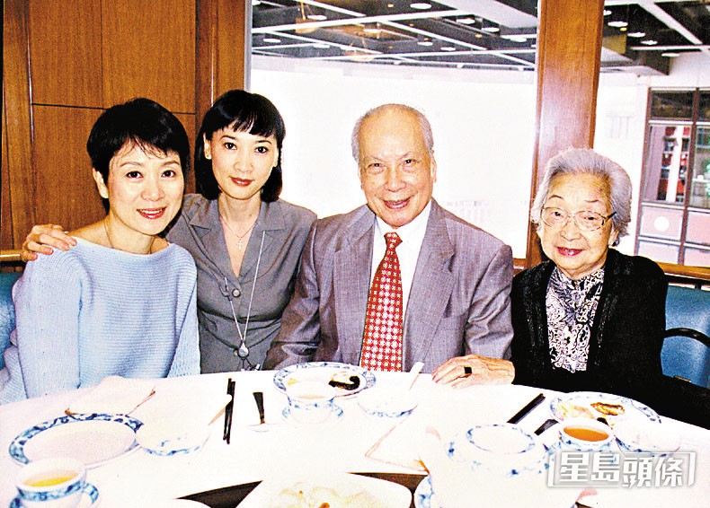 陳寶珠(左一)與陳寶儀(左二)並非親姊妹。 陳寶珠(左一)與陳寶儀(左二)並非親姊妹。
