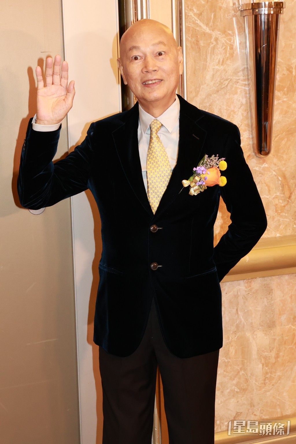 羅家英工作不斷，全因要給老婆汪明荃家用之外，亦要面對每月的醫藥費。