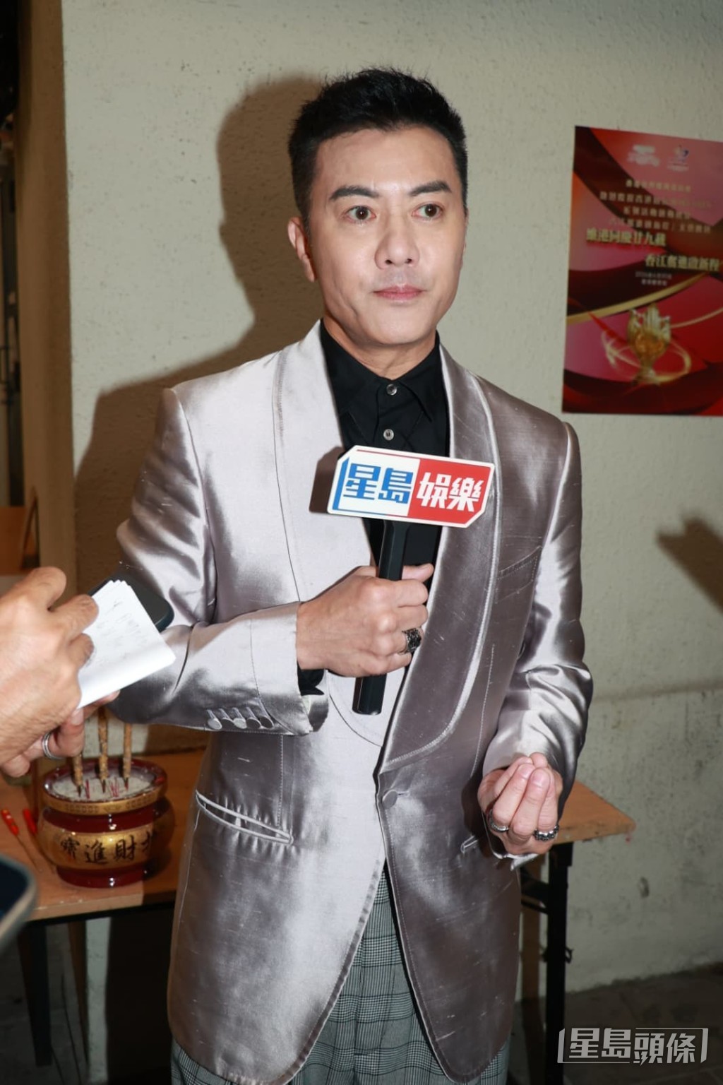 梁漢文自爆回歸晚會獲特首親點加歌。