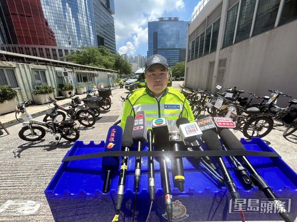 西九龍總區交通部執行及管制組特遣隊高級督察鄭皓銘講述案情。林思明攝 西九龍總區交通部執行及管制組特遣隊高級督察鄭皓銘講述案情。林思明攝