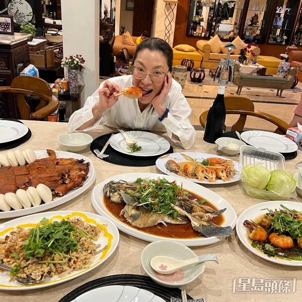 於豪宅內食大餐! 於豪宅內食大餐!