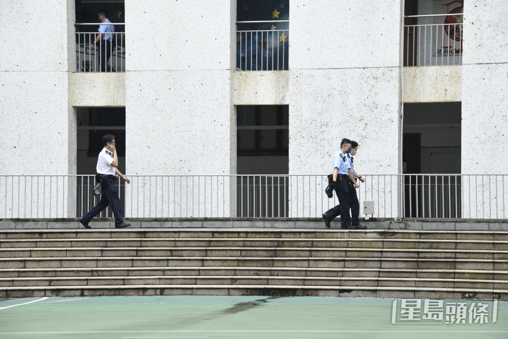 警員到場調查。 警員到場調查。