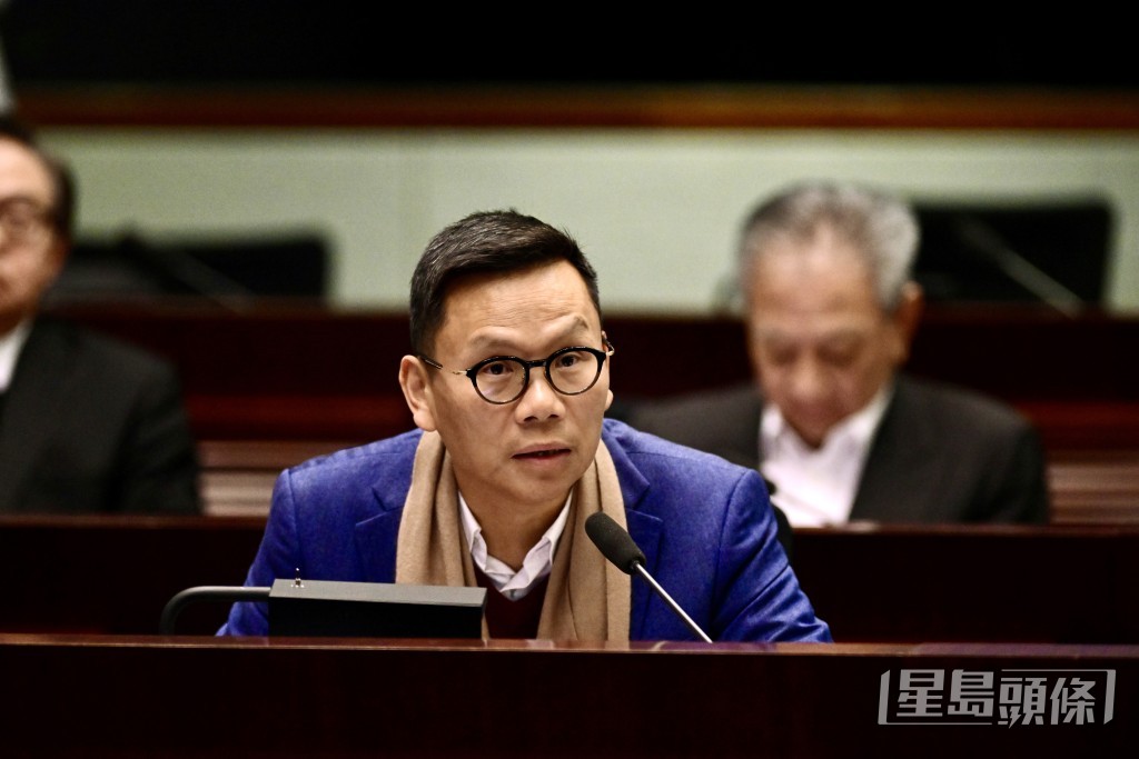 陳恒鑌建議政府在新道路規劃及舊路維修時，預先部署自動駕駛相關設備。資料圖片