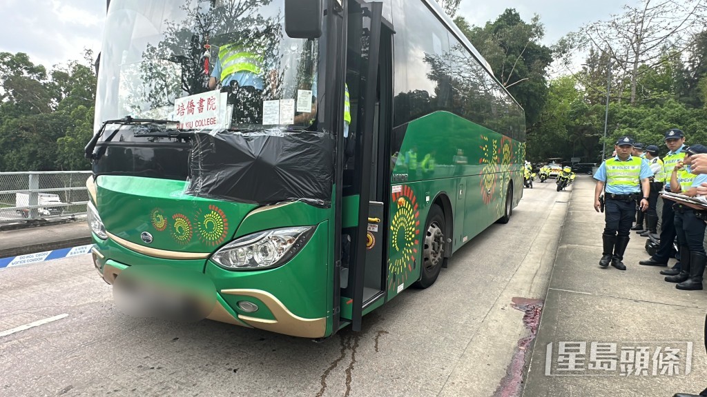 左車頭被黑膠布遮封。 左車頭被黑膠布遮封。