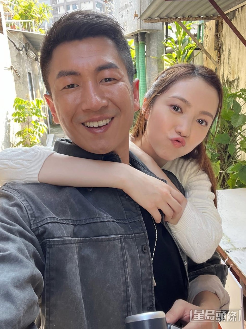 观众接受两人一对。