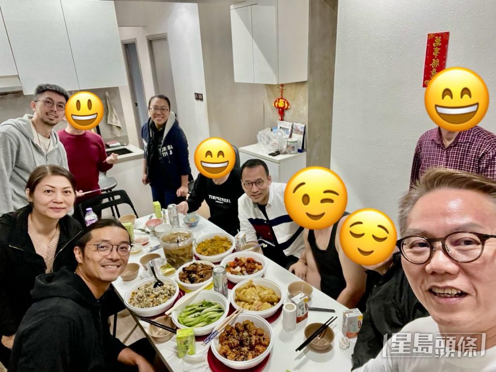 早前吴家荣邀请业主、捐助者与住客共进团年饭，祝福送暖。 受访者提供