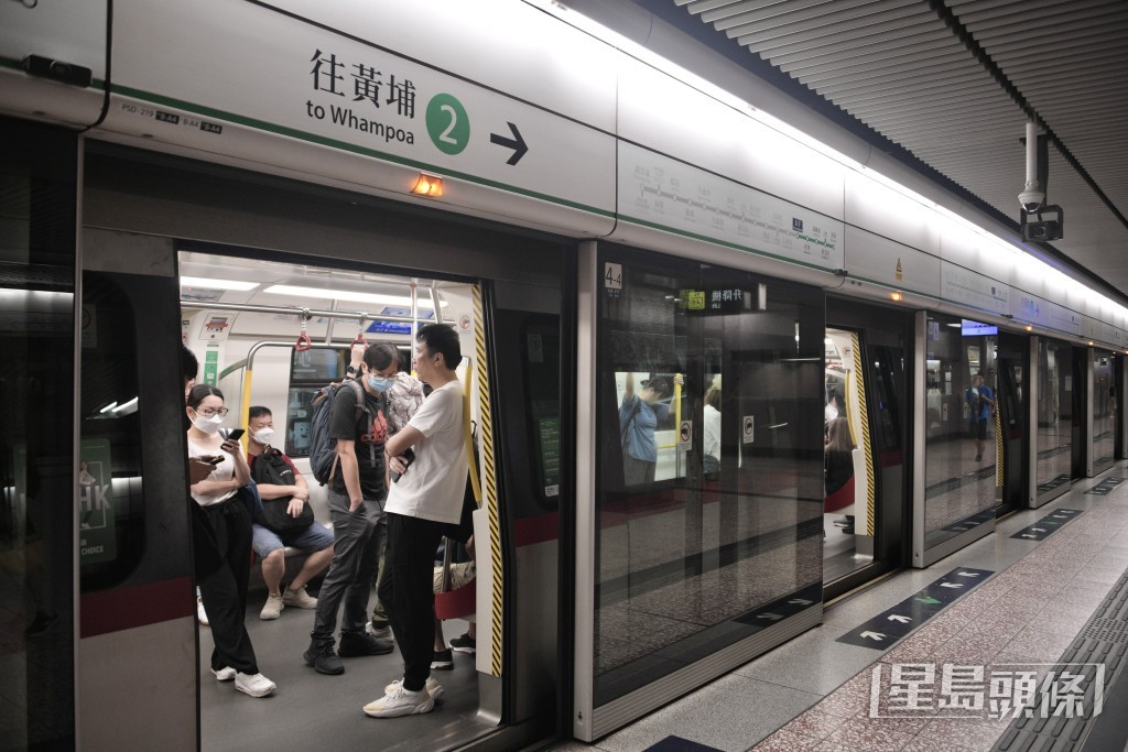 观塘线于今早（29日）头班车起恢复正常服务。