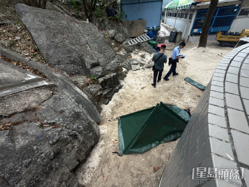 事主當場不治。 事主當場不治。