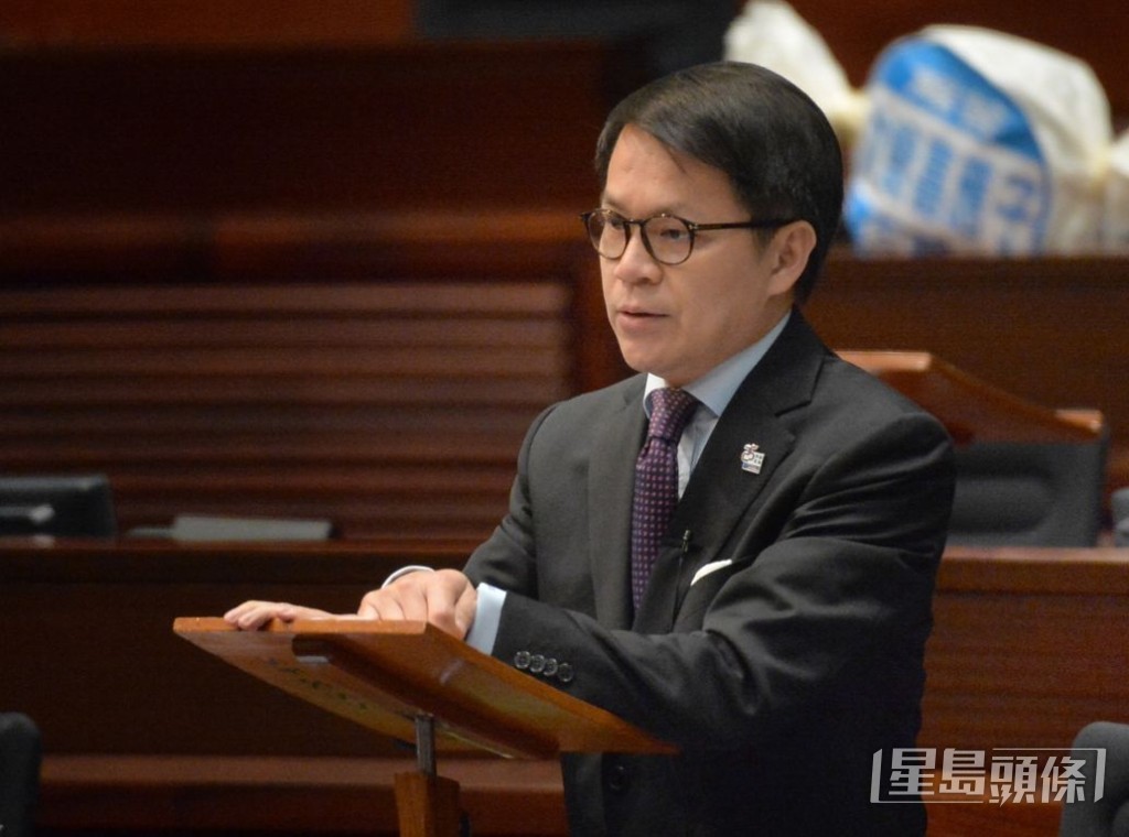 身兼行會成員、民建聯主席陳克勤表示香港社會是關注政府未來幾年，如何維持財政儲備的水平。資料圖片
