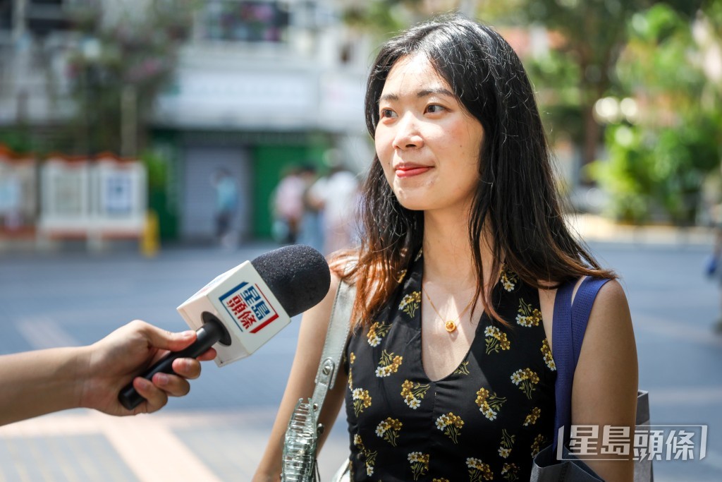 內地旅客鄔小姐對電影中心坐落於住宅旁、與社區有良好融合表示驚嘆。 內地旅客鄔小姐對電影中心坐落於住宅旁、與社區有良好融合表示驚嘆。