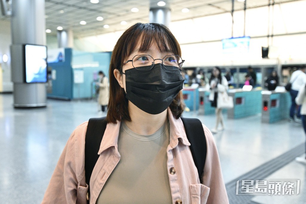 有来自南京的旅客认为加设电子支付设施可节省时间。资料图片