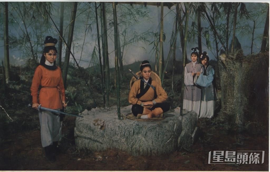 雪妮、陳寶珠的《天劍絕刀》（1967）劇照。（資料圖片）