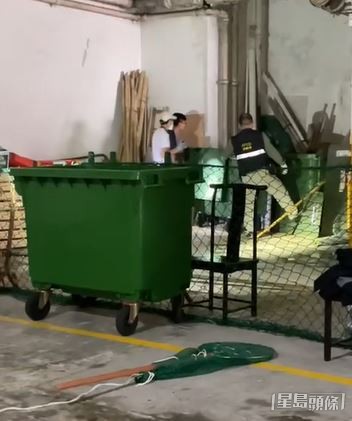漁護署人員到場拉起圍網。
