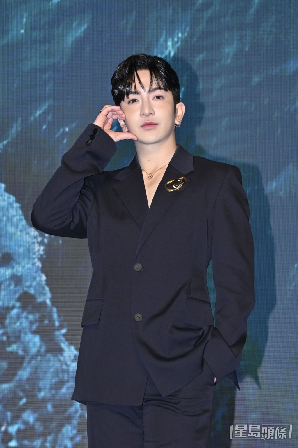 Anson Lo好有愛。