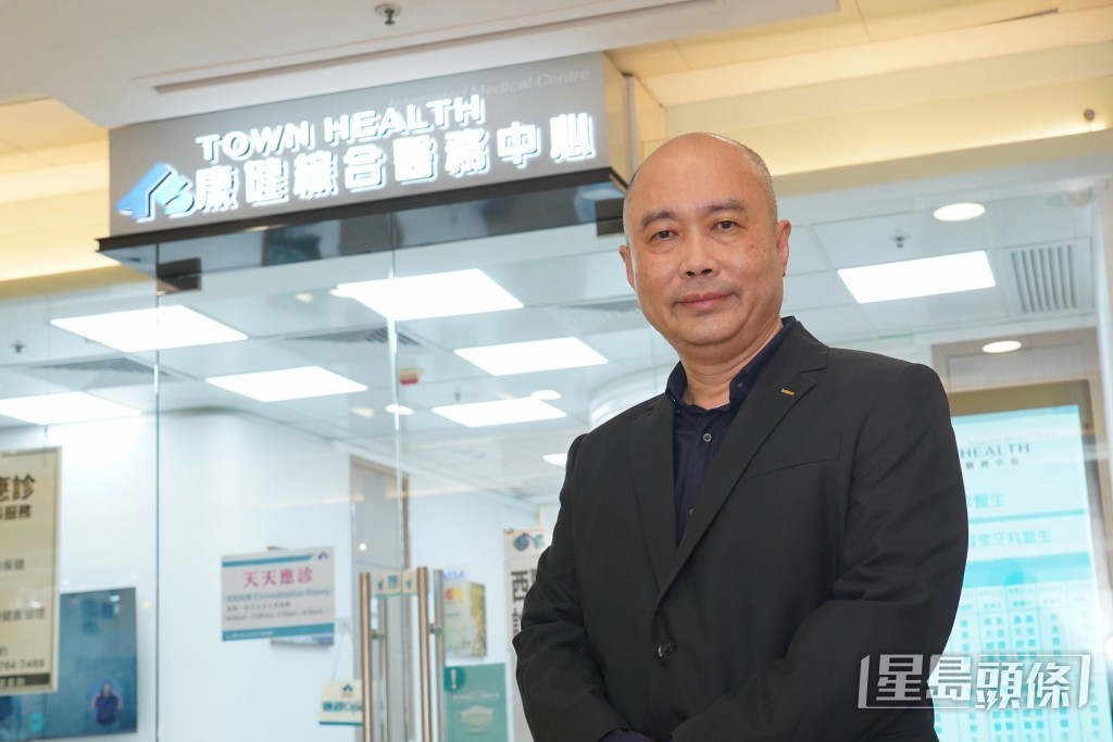 陳振康指,當前新開診所大部分在開業3個月內錄得盈利,每日看診人數較舊模式翻倍至約50人。 陳振康指,當前新開診所大部分在開業3個月內錄得盈利,每日看診人數較舊模式翻倍至約50人。