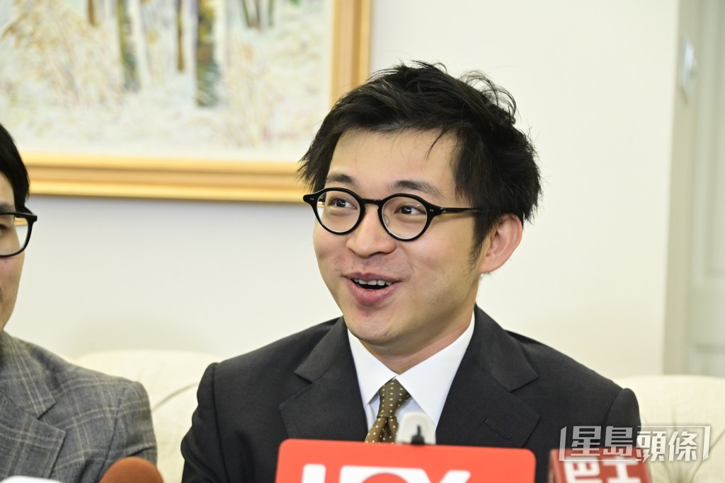 林作再被問及是否知此事是騙局以及跟被捕的其他人士是否認識，林作亦表示與調查中的案情相關因此不回應。