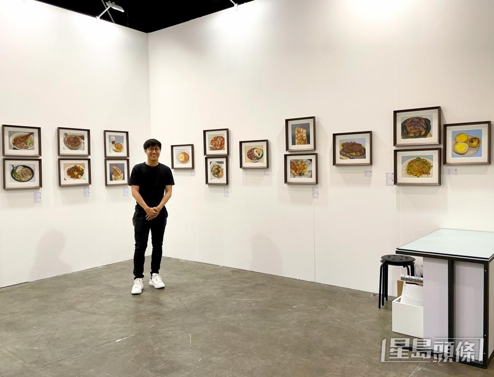 鄧梓俊曾在「藝術中環2023」（Art Central）中展出16幅作品。 受訪者提供