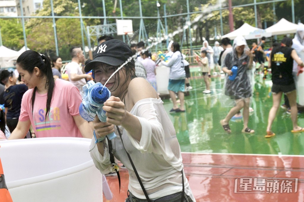 現場氣氛高漲。 現場氣氛高漲。